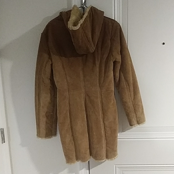 Coat - Picture 4 of 4